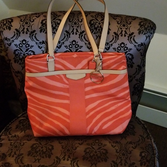 Pocket book - Picture 1 of 2